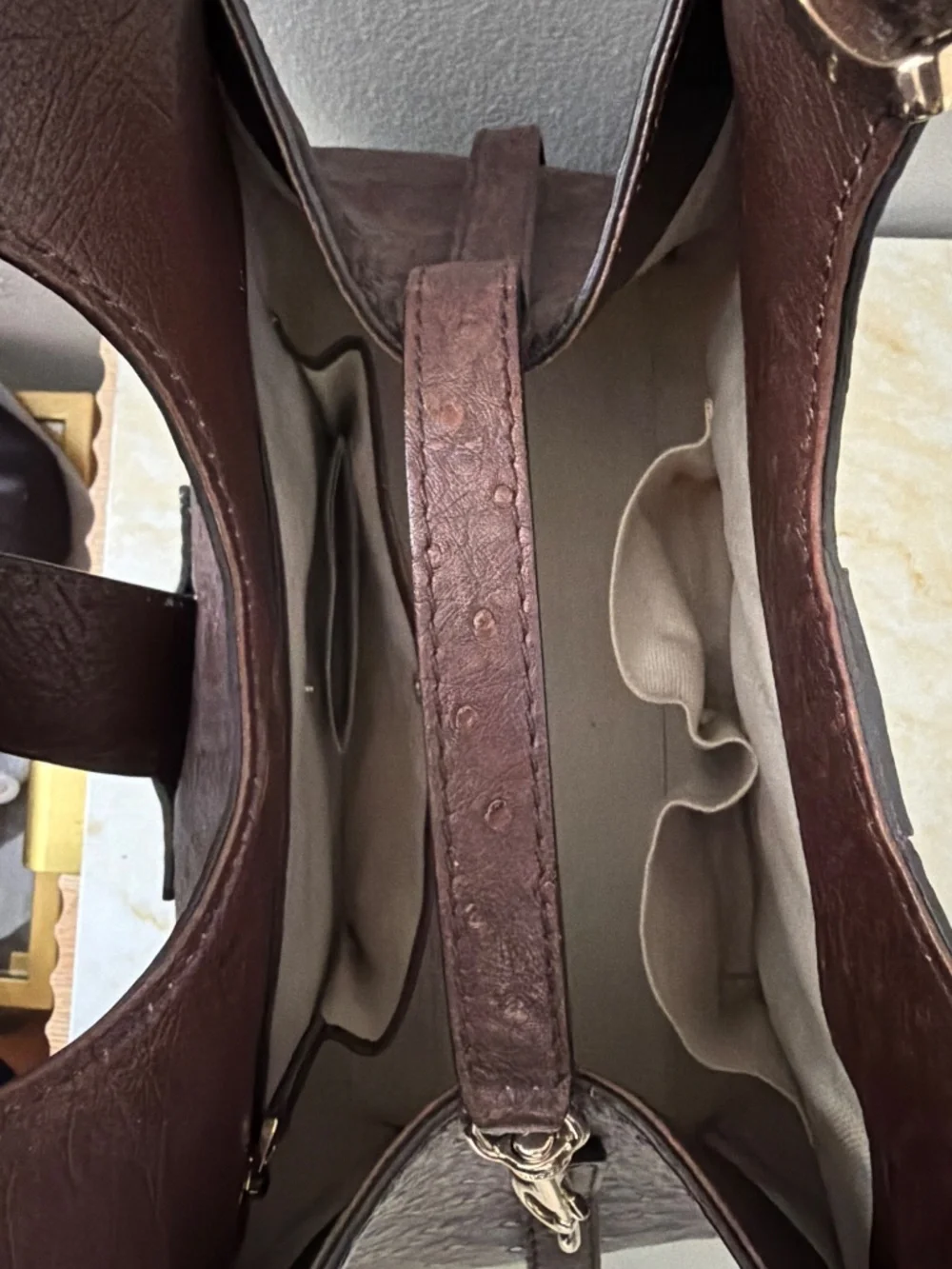 GUCCI OSTRICH BROWN STIRRUP BAG - Picture 4 of 7